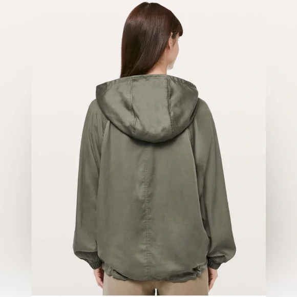 NWT Lululemon City Stroll Hoodie Grey Sage Size 8 - Picture 4 of 11